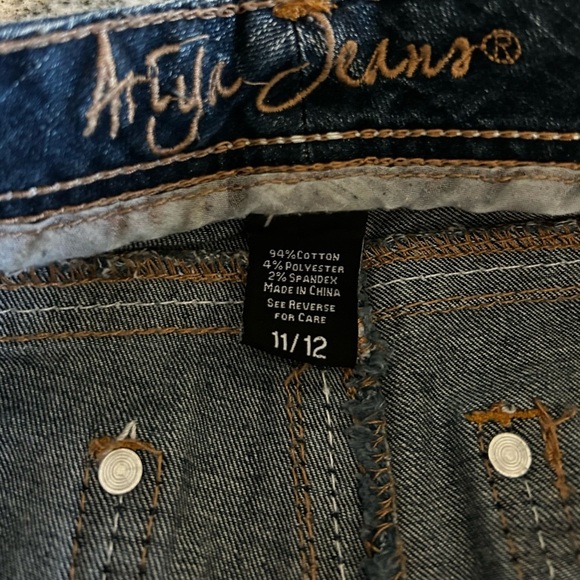 ARIYA Size 11/12 Bootcut Jeans – Light Wash Embroidered Flap Pockets Western - Picture 6 of 10